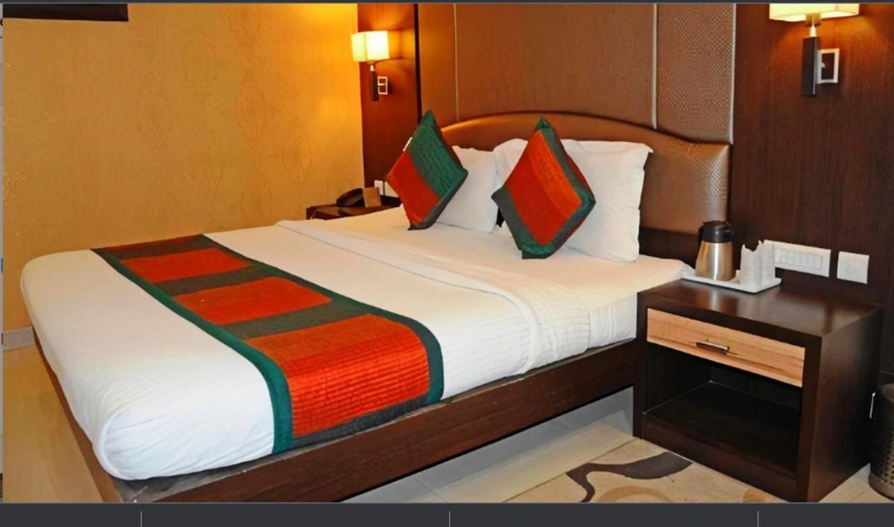 Hotel Siddharth Palace Jaipur Buitenkant foto